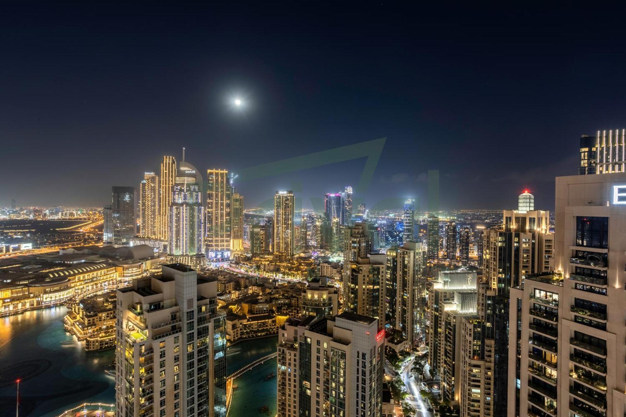 Stunning 2br Burj Khalifa & Fountain View High Flr Appartement *
